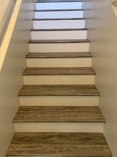 stairs-after-new-flooring